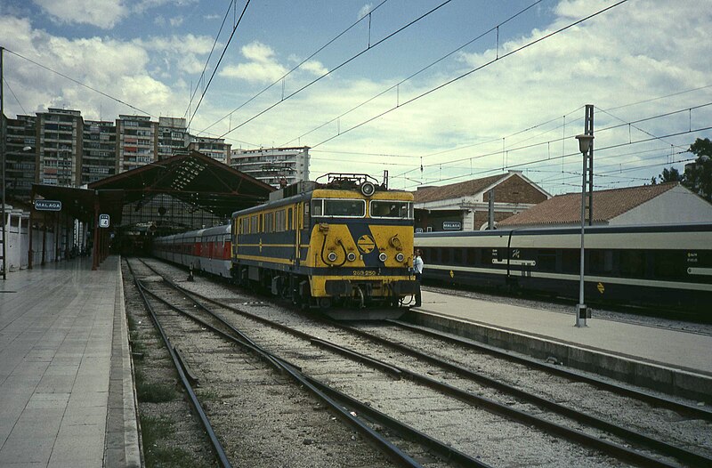 Archivo:Málaga Talgo 1987.jpg