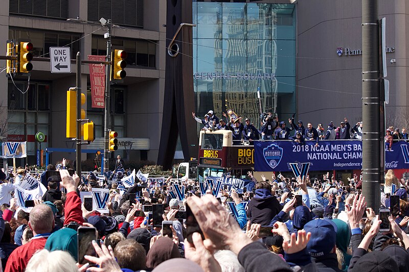 File:Villanova Parade 2018 11.jpg