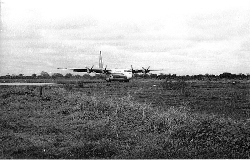 File:1981-MugladAirStrip-©EtienneMaricq.jpg