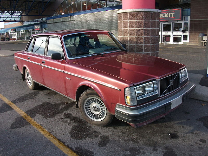 File:1981 Volvo 244GL (4020678636).jpg