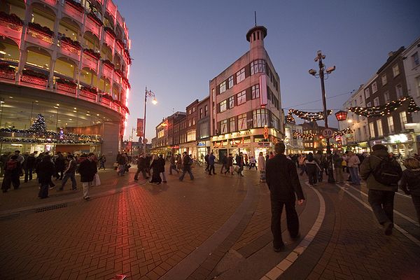 Christmas shoppers in Dublin