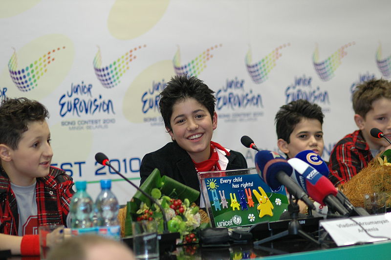 Файл:Vladimir Arzumanyan JESC 2010.JPG