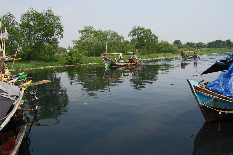 File:Angke river 070826-269 mank.jpg