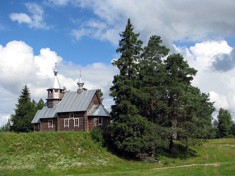 Файл:Church in Shugozero.jpg