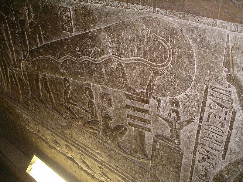 Файл:Dendera light 002.jpg