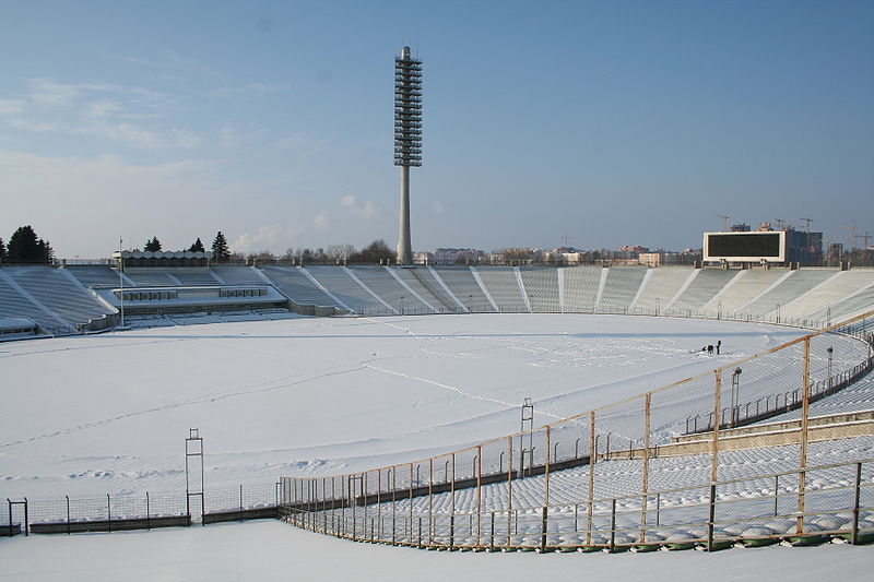 File:KirovskiyStadion 29140.jpg