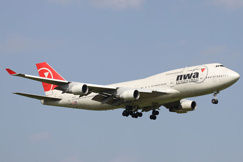 Archivo:Northwest B747-400(N669US) (3980383296).jpg