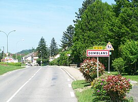 The road into Domblans