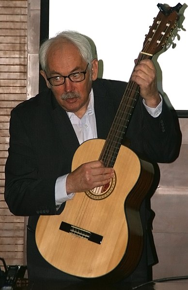 File:Peter Grünberg playing guitar.jpg