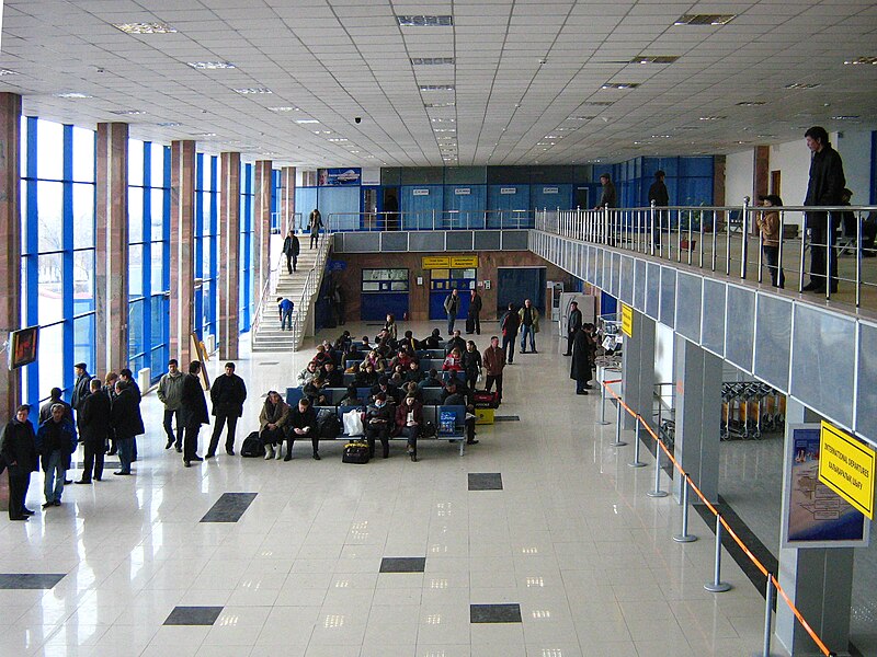 File:Atyrau Airport.JPG