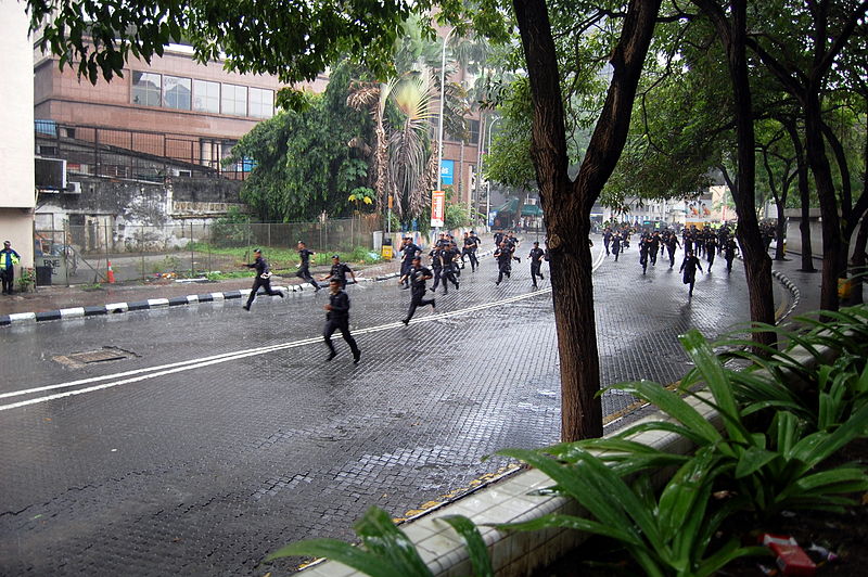 File:Bersih 2 police charging.jpg