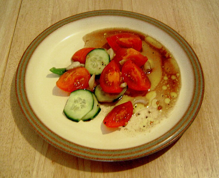 Archivo:Tomato Cucumber Salad.jpg