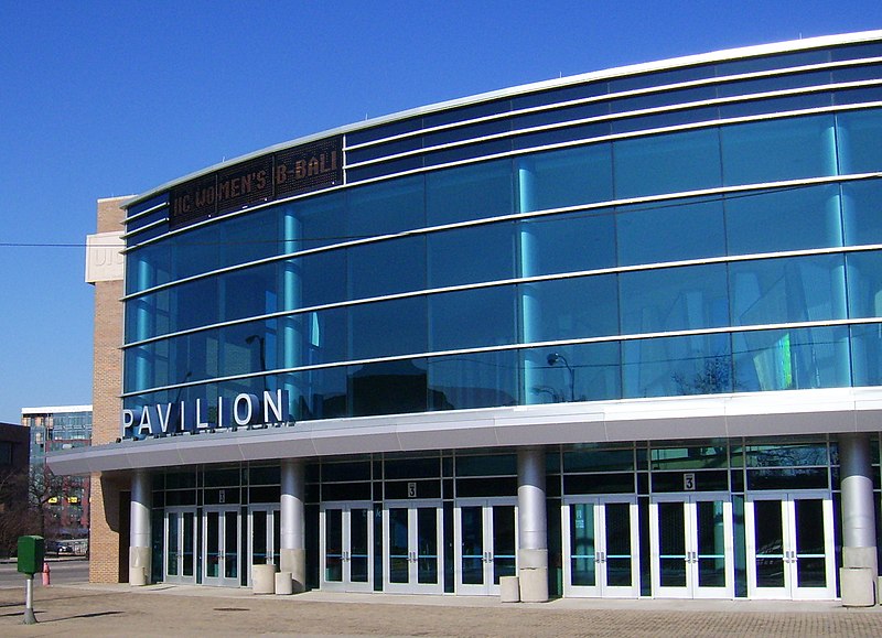 Archivo:UIC pavilion (Chicago, USA).JPG