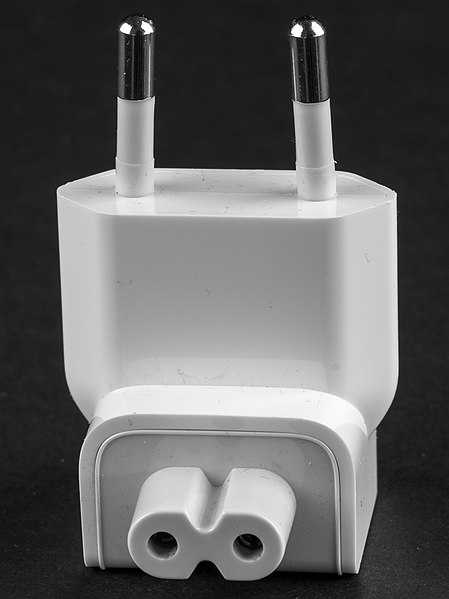 File:AC wallplug adapter Apple-0830.jpg