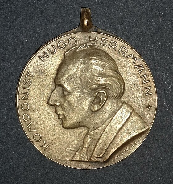 Файл:Hugo Herrmann Medaille.JPG