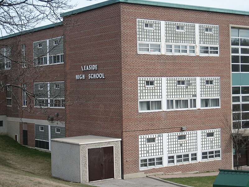 File:Leaside High School.JPG