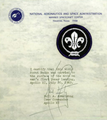 Certificado de la NASA firmado por el comandante del Apolo 11: "la insignia scout mundial fue portada a la superficie de la Luna".