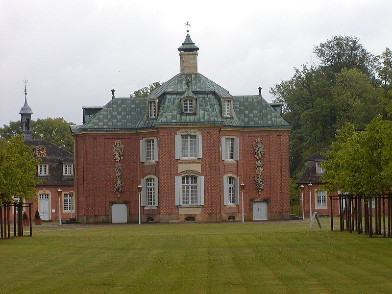 Файл:Schloss Clemenswerth.jpg