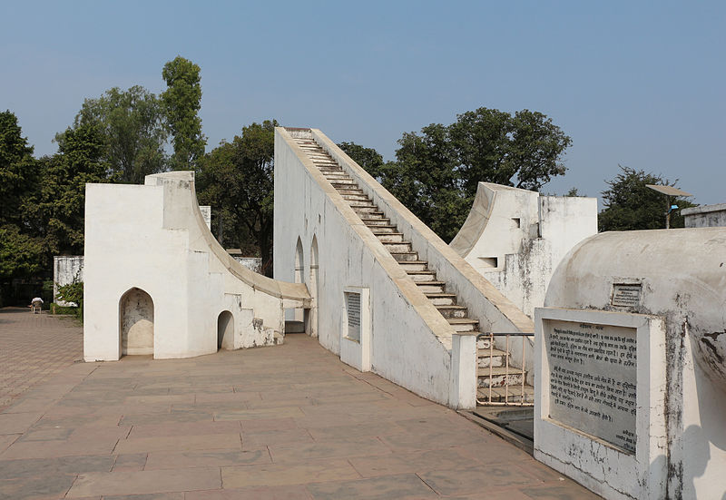 File:Vedh Shala, Ujjain 03.jpg