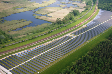 Parque solar fotovoltaico en Bruhrain, Alemania.