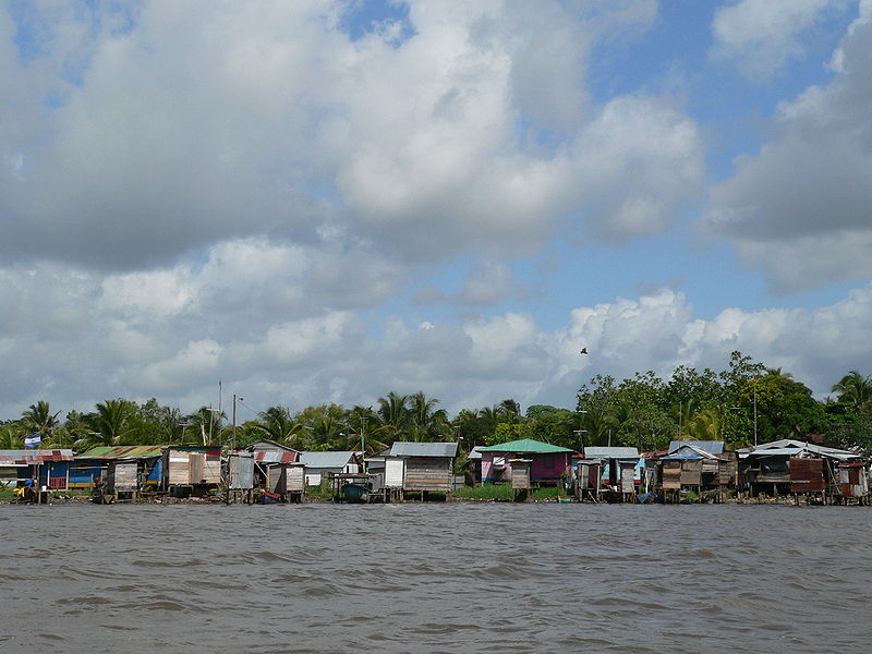 Файл:Bluefields waterfront homes.JPG