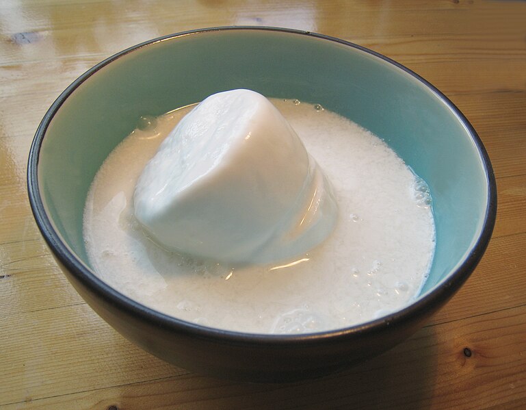 File:Coconut milk melting.JPG