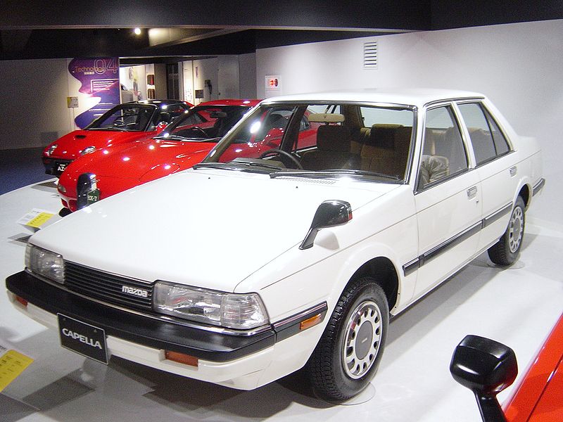 Archivo:Mazda-capella-4th-generation01.jpg