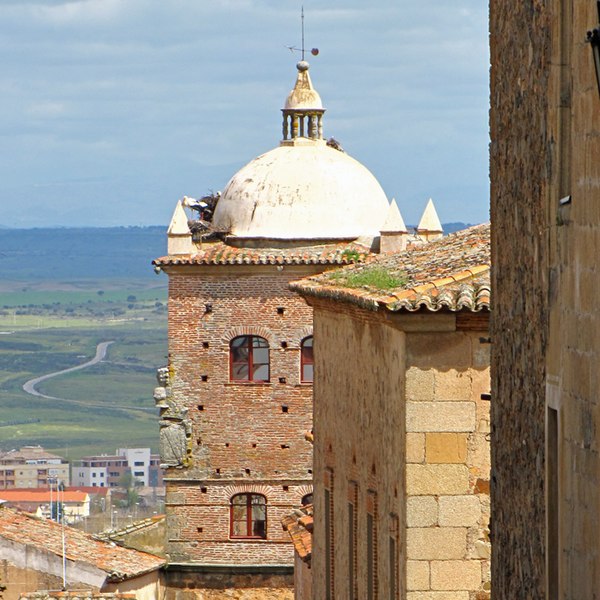 Archivo:Palacio de Moctezuma (cropped).jpg