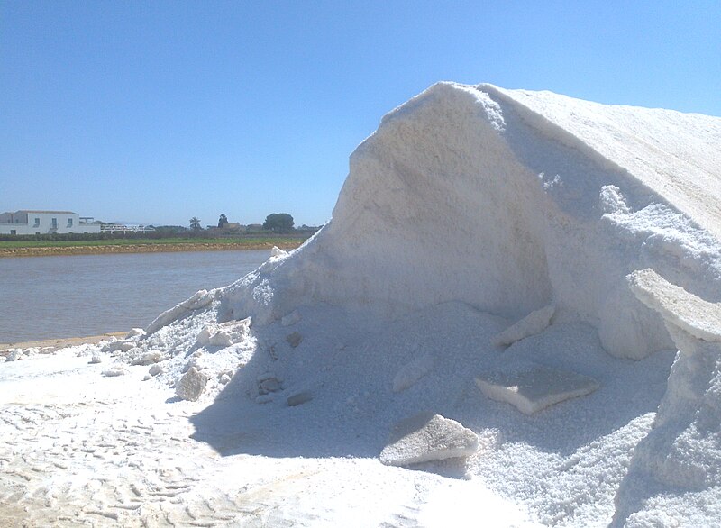 File:Trapani Salzlager.jpg