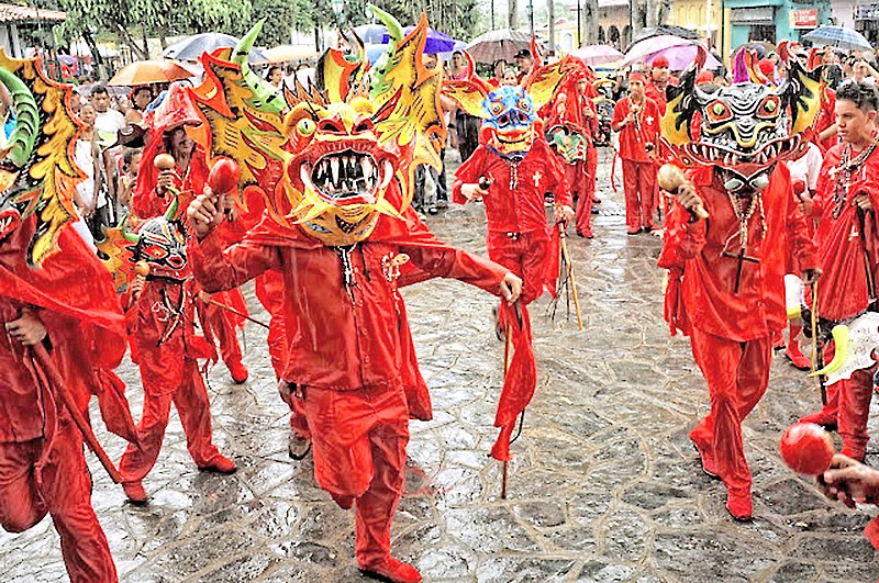 Archivo:Danzantes de Yare.jpg