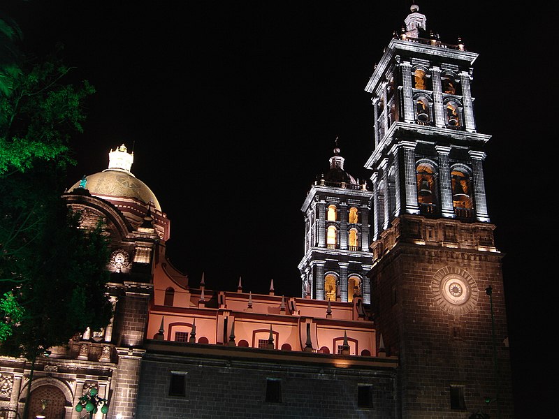 Archivo:Iglesia de Puebla.jpg