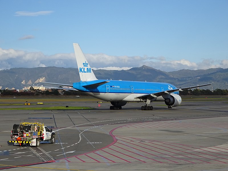 Archivo:KLM B777-200ER ElDorado.JPG