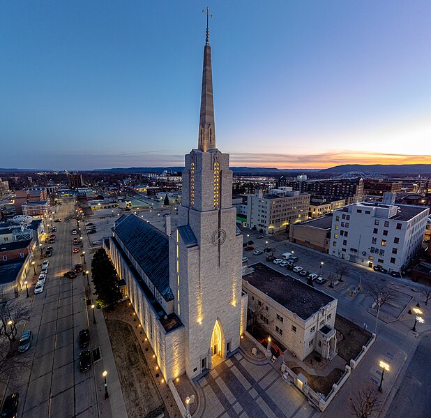 File:La Crosse cathedral.jpg