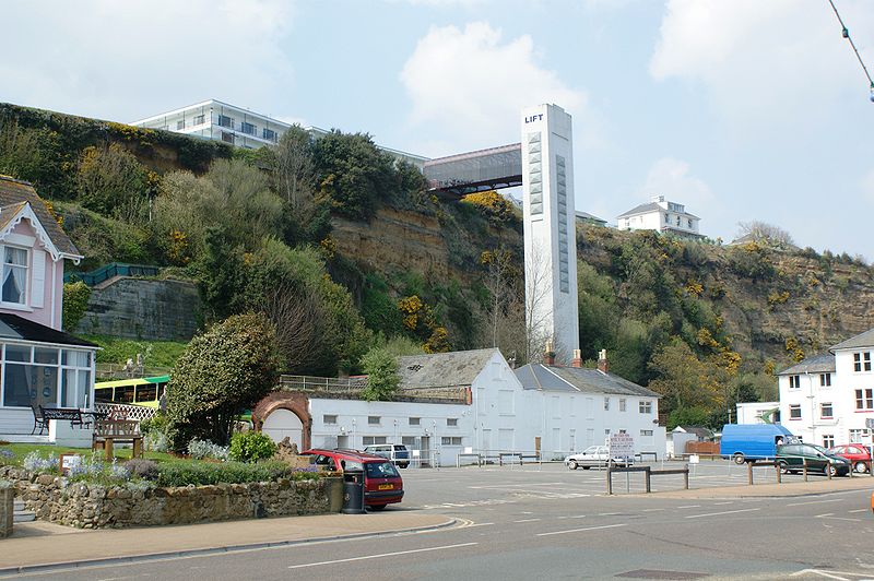 File:Shanklin Cliff Lift.JPG