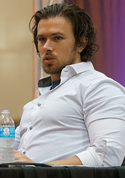 Archivo:Brad Maddox April 2014.jpg