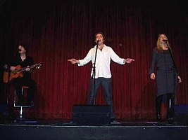 Crash Test Dummies performing in 2010 (from left to right) – Stuart Cameron, Brad Roberts, and Ellen Reid