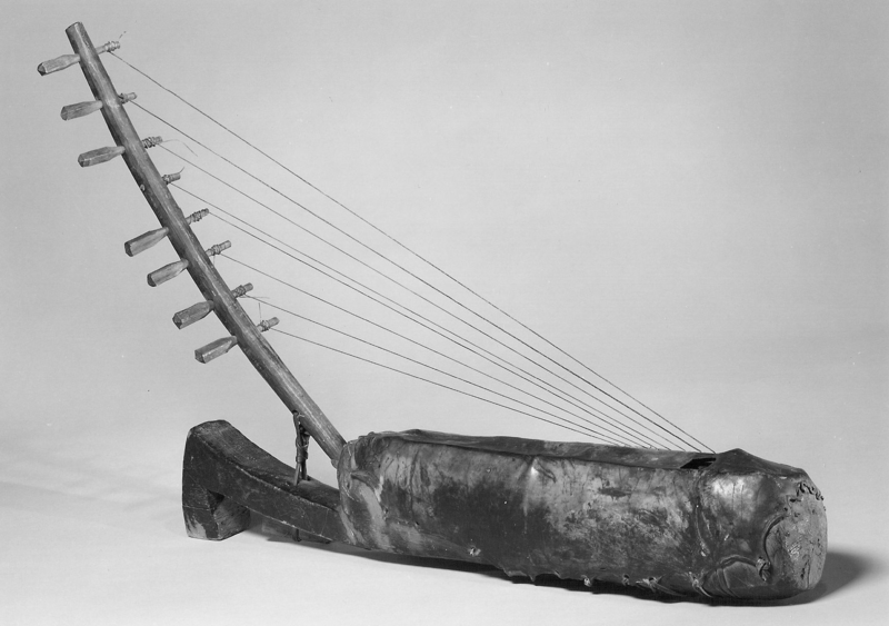 File:Gabon, harp, 19th century.png