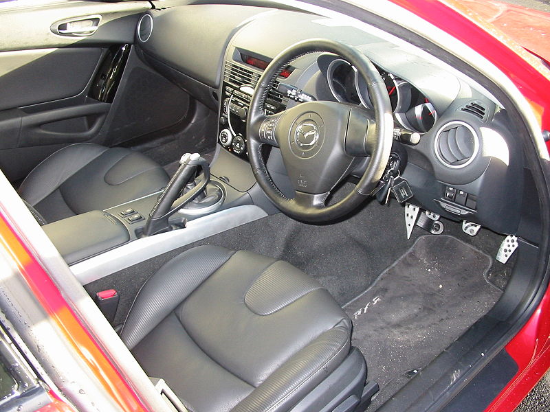 Файл:Mazda rx-8 cabin.jpg