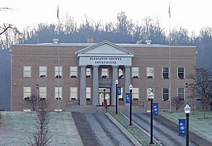 Pleasants County Courthouse in St. Marys