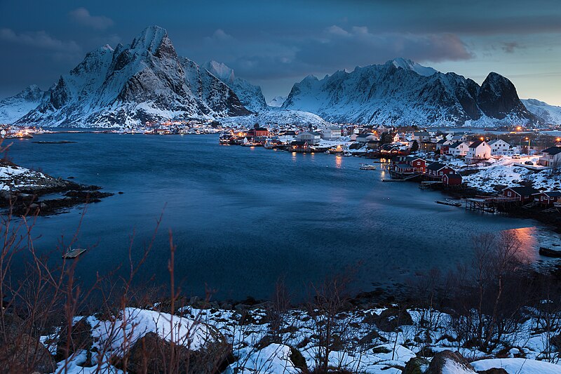 Archivo:Reine lofoten tunliweb 030.jpg