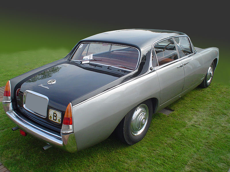 Файл:F-2 berlina1957x2.jpg