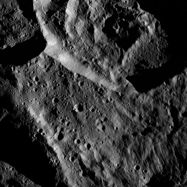 File:PIA20953-Ceres-DwarfPlanet-Dawn-4thMapOrbit-LAMO-image191-20160606.jpg