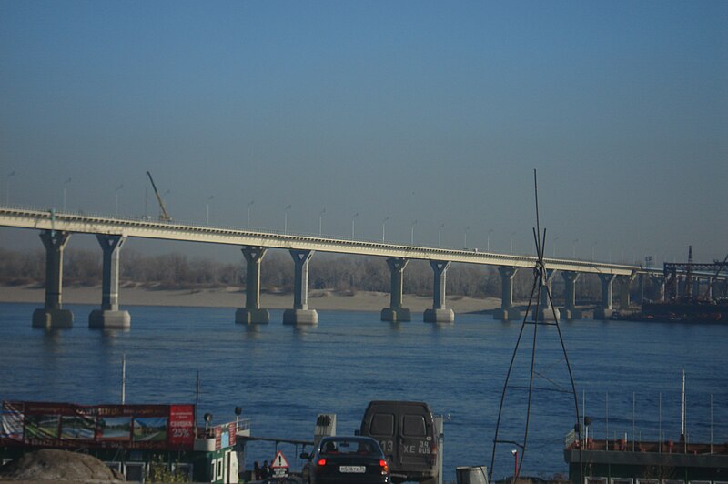 Файл:Volgograd Bridge 11.2008.JPG