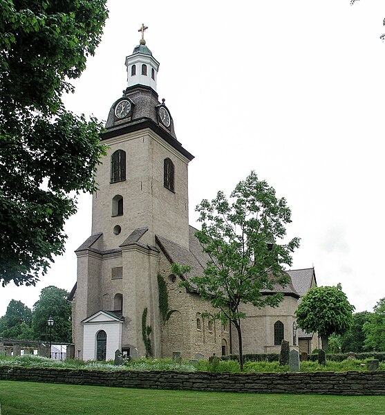 File:Vreta kloster Church view.jpg