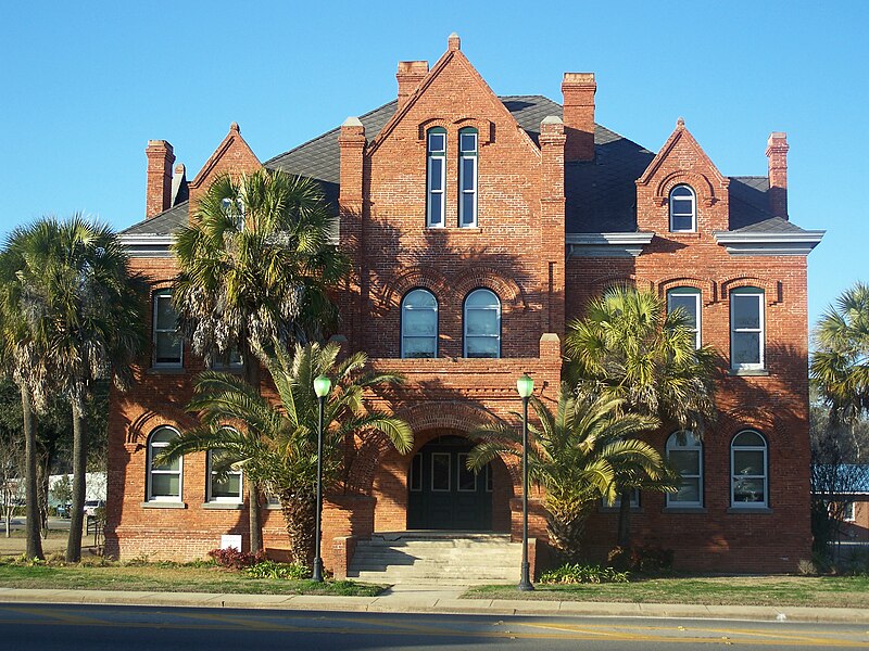 File:Blountstown FL old crths01.JPG