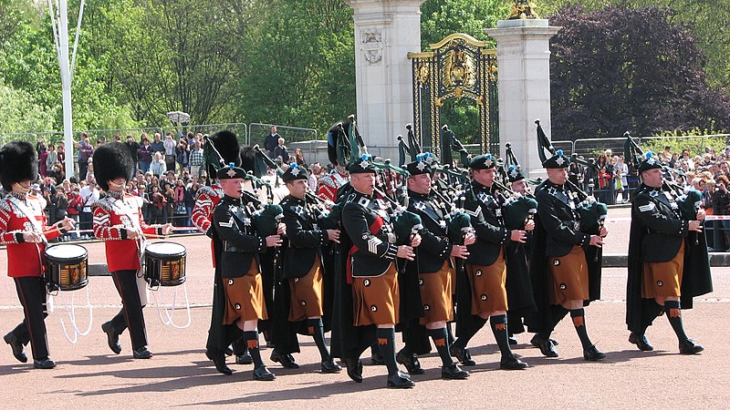 File:Buckingham Palace (3694847301).jpg