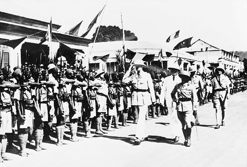 Файл:De Gaulle Bangui 1940.jpg