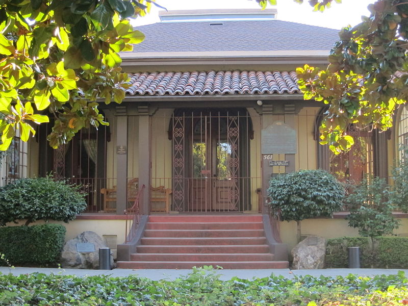 File:Peralta Home, 2012.JPG