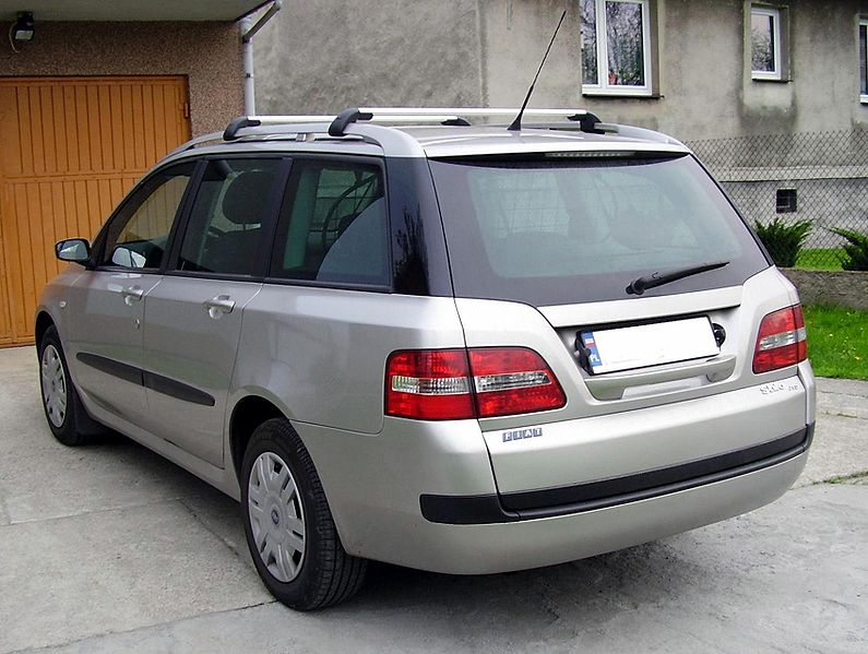 File:Fiat Stilo Multiwagon-tył.JPG