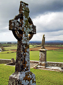 Ireland-High-Cross-large edit.jpg